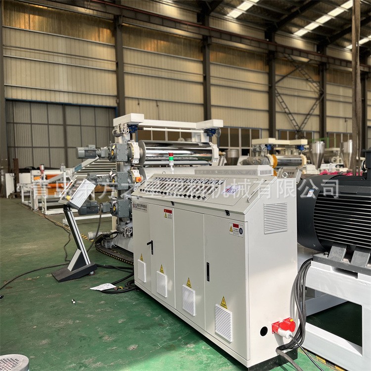 Посете купаца за линију за производњу ПВЦ плоча са дијамантским узорком за сточарство