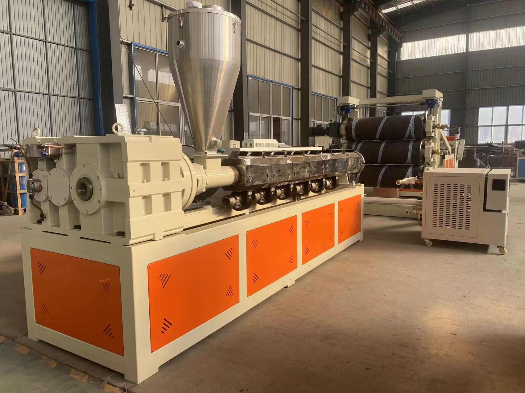 Линија за производњу ПВЦ транспарентних кристалних плоча